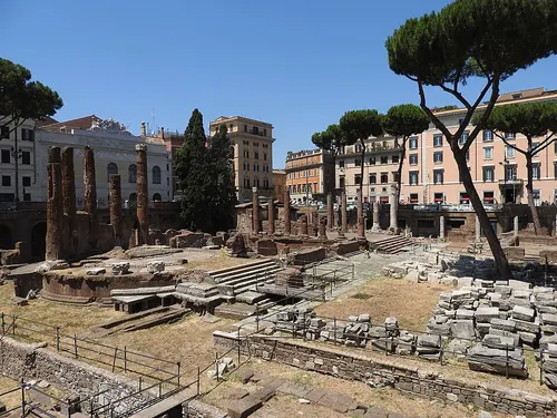 Largo di Torre Argentina